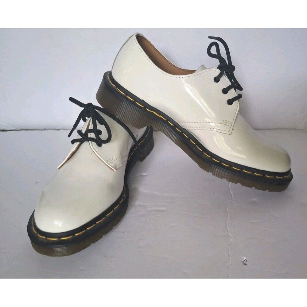 Dr. Martens 26754 White Patent Leather Platform Oxfords Shoes Size 8 Womens New